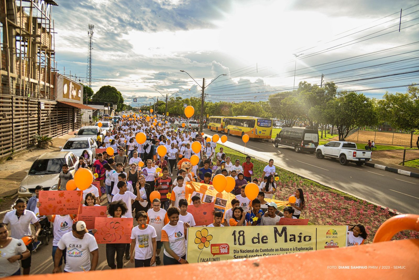 Caminhada contra conta a exploração sexual de crianças e adolescentes.